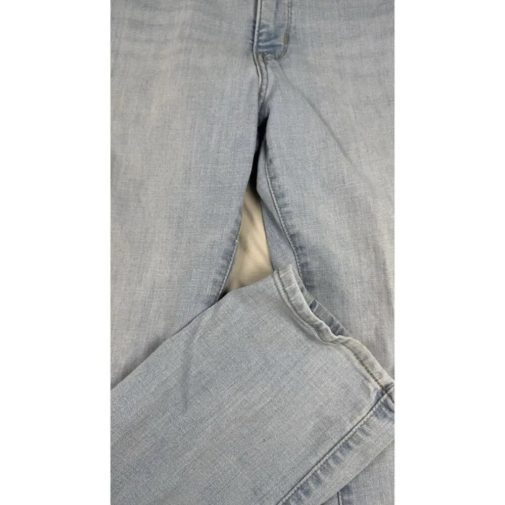 Levi’s 314 Shaping Straight Jeans Women’s W32 L32 Light Wash Stretch Denim